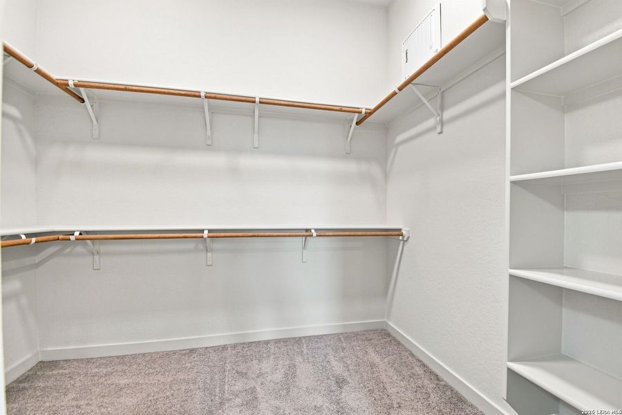 Spacious, unfurnished interior of a new home in Rhine Valley, Schertz (Image 24). Spacious, unfurnished interior of a new home in Rhine Valley, Schertz (Image 24).