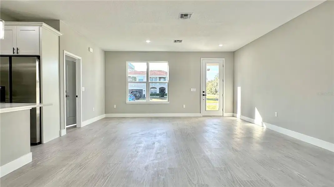 Spacious, unfurnished interior of a new home in , Poinciana (Image 46).