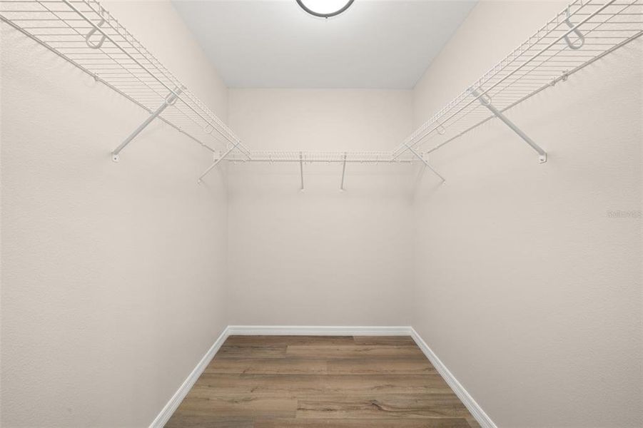 Spacious, unfurnished interior of a new home in , Sebring (Image 16).