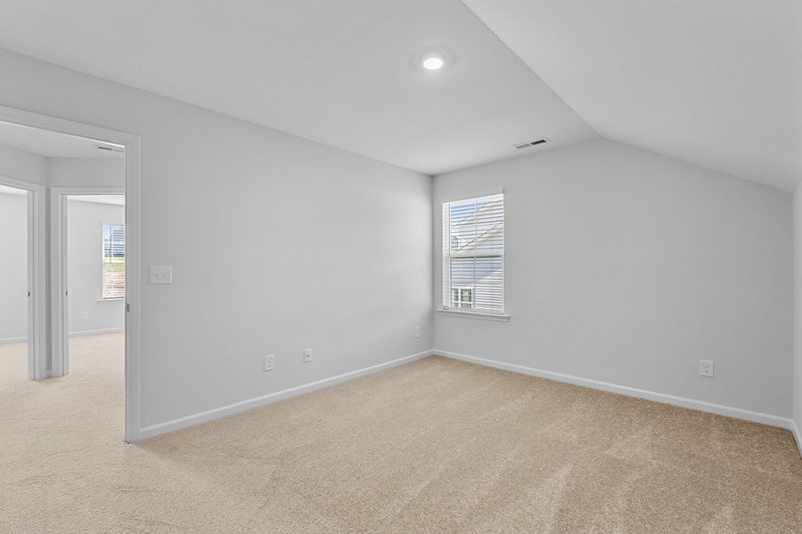 Spacious, unfurnished interior of a new home in Brooke Hill, Lewisville (Image 45).