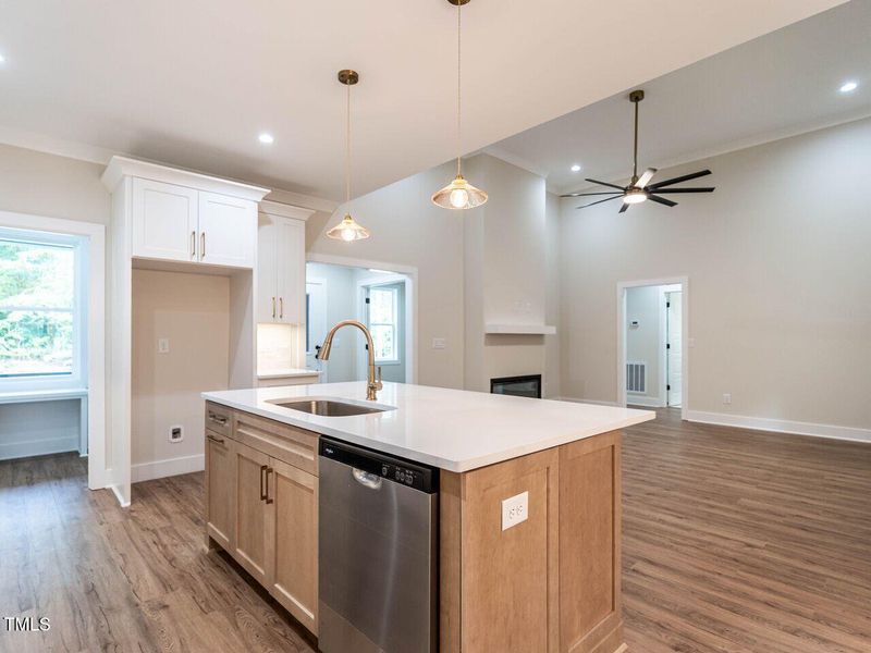 015-1280x960-kitchen