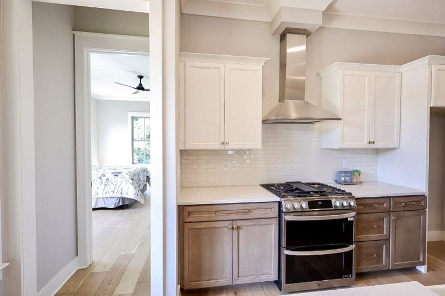 Furnished interior view inside a new home in Creekside, Cleveland (Image 45).