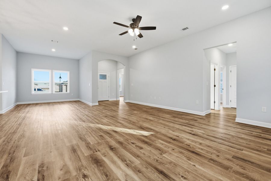 Spacious, unfurnished interior of a new home in , Crestview (Image 23).