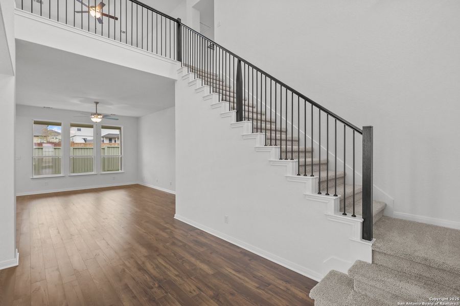 Spacious, unfurnished interior of a new home in Foxbrook, Cibolo (Image 25).