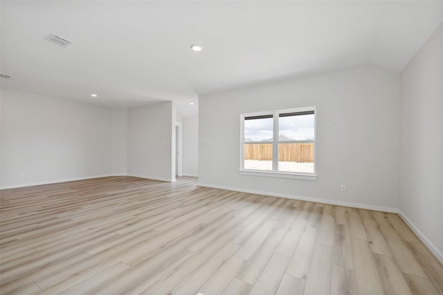 Spacious, unfurnished interior of a new home in Cielo, Conroe (Image 24). Spacious, unfurnished interior of a new home in Cielo, Conroe (Image 24).