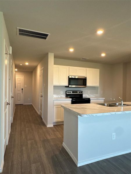 Furnished interior view inside a new home in Santa Fe, Cleveland (Image 7).