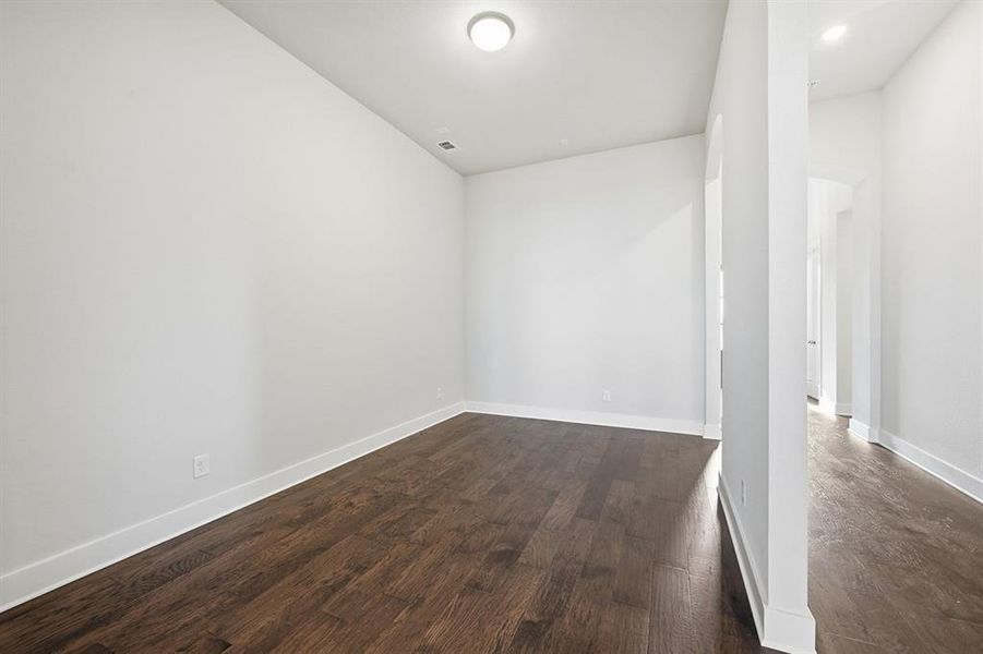 Spacious, unfurnished interior of a new home in Canyon Creek Estates, Sherman (Image 23).