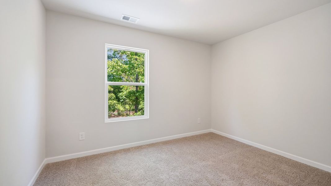 Spacious, unfurnished interior of a new home in Kingston Ranch at Lake Oconee, Buckhead (Image 23).