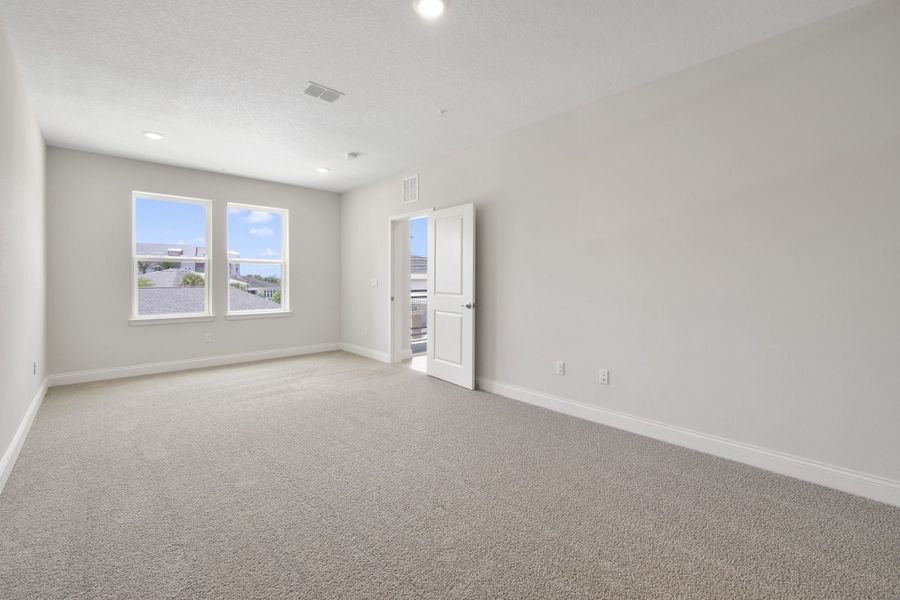 Spacious, unfurnished interior of a new home in Gatherings® of Lake Nona, Orlando (Image 21).
