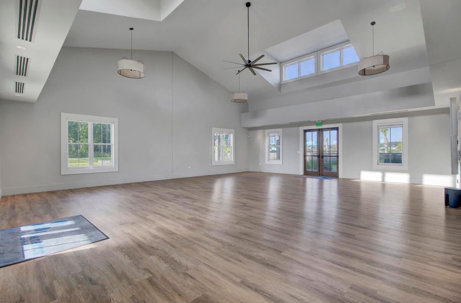 Spacious, unfurnished interior of a new home in , Summerville (Image 22).
