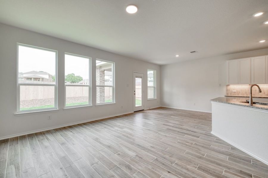 Spacious, unfurnished interior of a new home in River Bluff, Leander (Image 15). Spacious, unfurnished interior of a new home in River Bluff, Leander (Image 15).