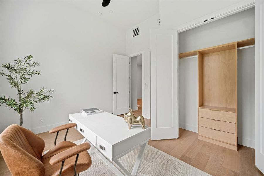 Furnished interior view inside a new home in , Dallas (Image 5).