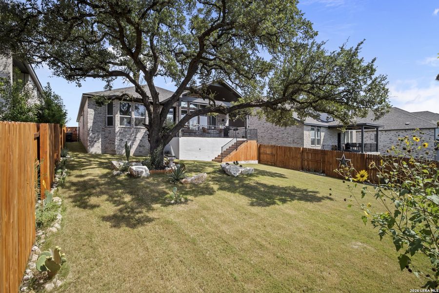 Exterior details and patio area of a home in , San Marcos (Image 4).
