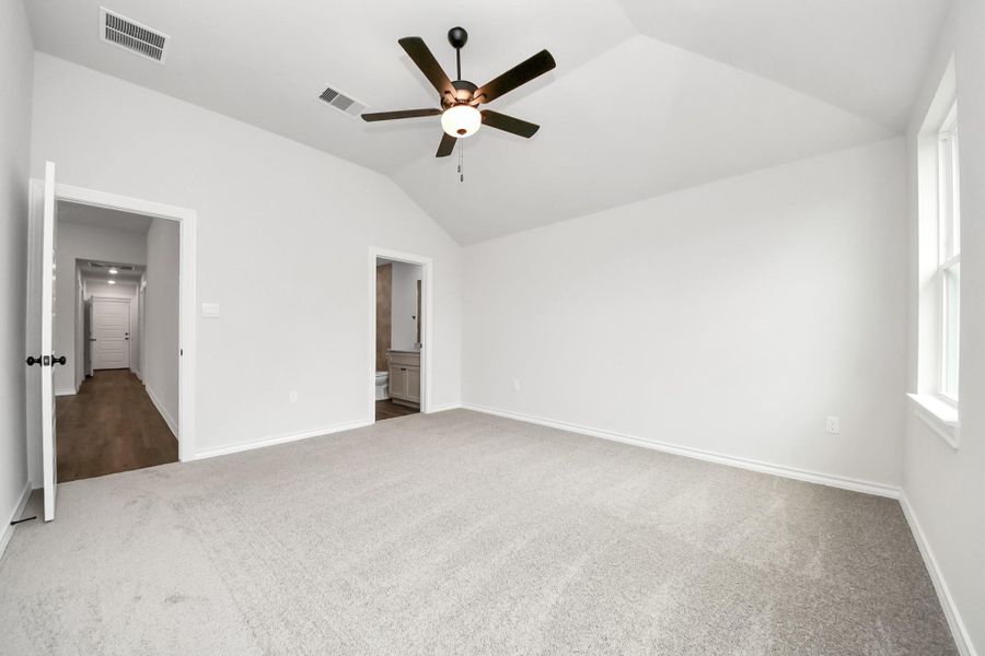 Spacious, unfurnished interior of a new home in The Enclave at Spring Branch, Montgomery (Image 23). Spacious, unfurnished interior of a new home in The Enclave at Spring Branch, Montgomery (Image 23).
