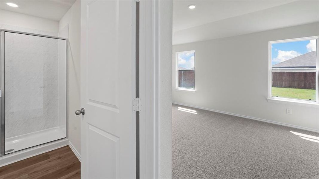 Spacious, unfurnished interior of a new home in The Reserve at Timber Creek, Lindale (Image 17).
