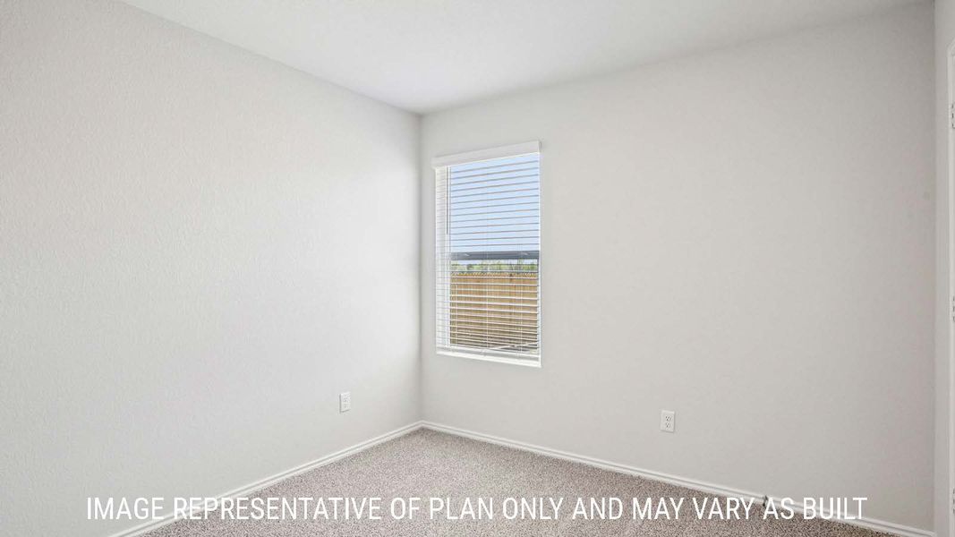 Representative unfurnished interior of a home built from the Estero by D.R. Horton in The Villages at Schwertner Ranch, Jarrell (Image 29).