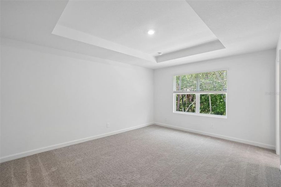 Spacious, unfurnished interior of a new home in , Tampa (Image 13).