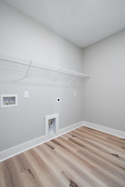 Spacious, unfurnished interior of a new home in , Summerville (Image 16).