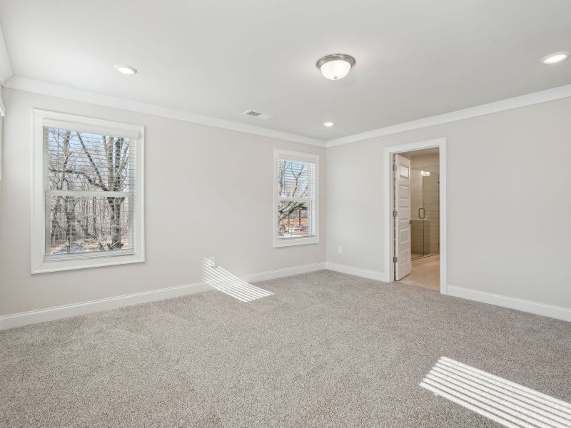 Spacious, unfurnished interior of a new home in Hawthorne Station, College Park (Image 18).