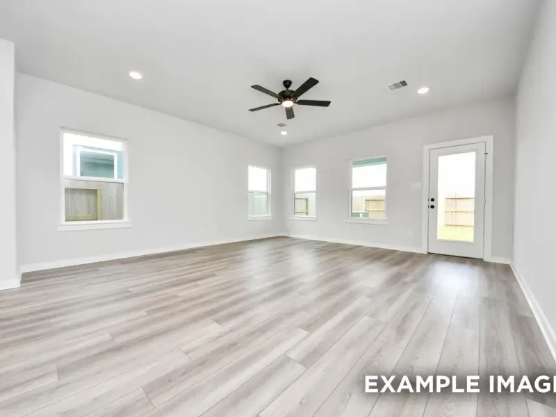Spacious, unfurnished interior of a new home in Sundance Cove, Crosby (Image 25).