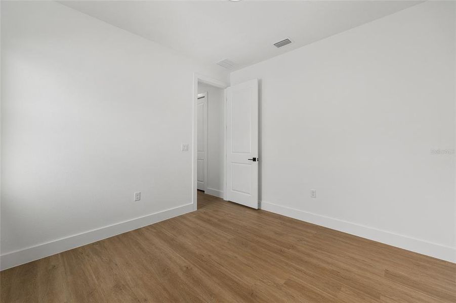 Spacious, unfurnished interior of a new home in , Ocala (Image 35).