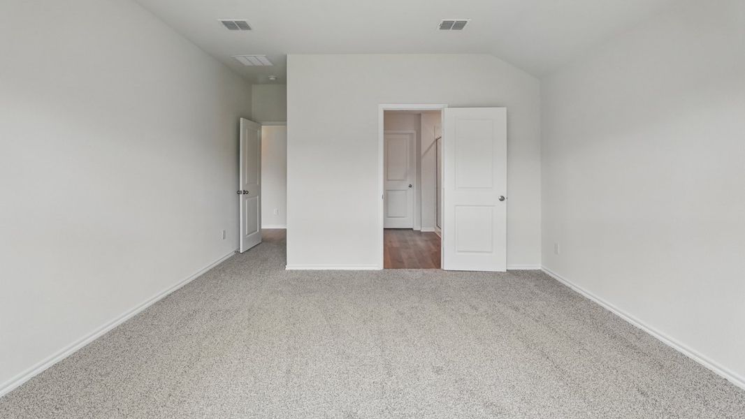 Spacious, unfurnished interior of a new home in Waverly Estates, Josephine (Image 27).
