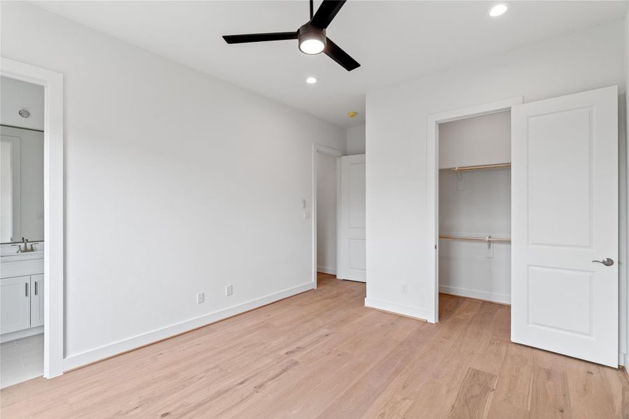 Spacious, unfurnished interior of a new home in , Houston (Image 20).