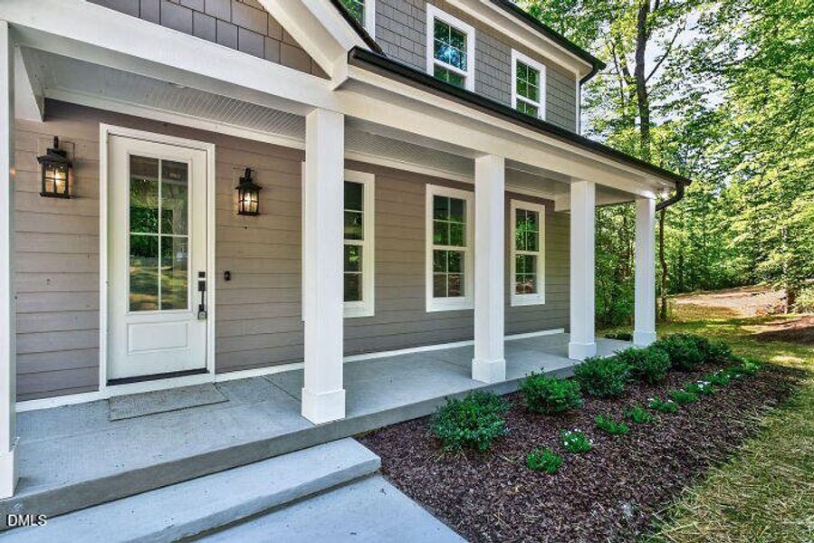 003-680x453-front-porch