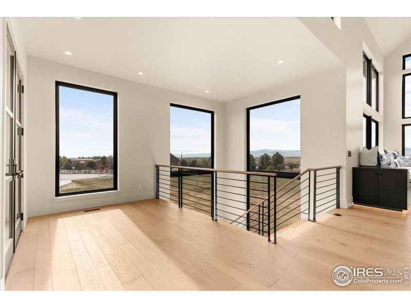 Expansive Andersen windows