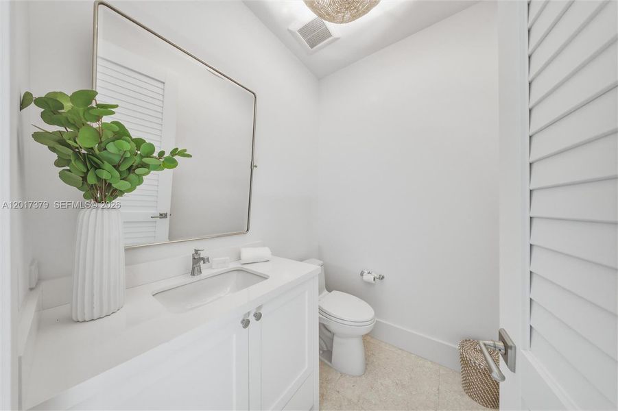 Furnished interior view inside a new home in , Islamorada, Village of Islands (Image 61).