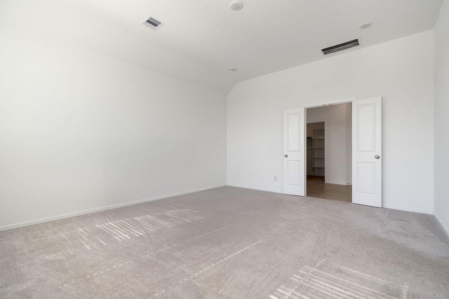 Spacious, unfurnished interior of a new home in Lago Mar: Fairway Collections, Texas City (Image 20). Spacious, unfurnished interior of a new home in Lago Mar: Fairway Collections, Texas City (Image 20).