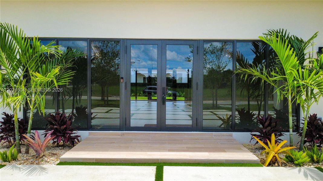 Exterior details and patio area of a home in , Homestead (Image 18).