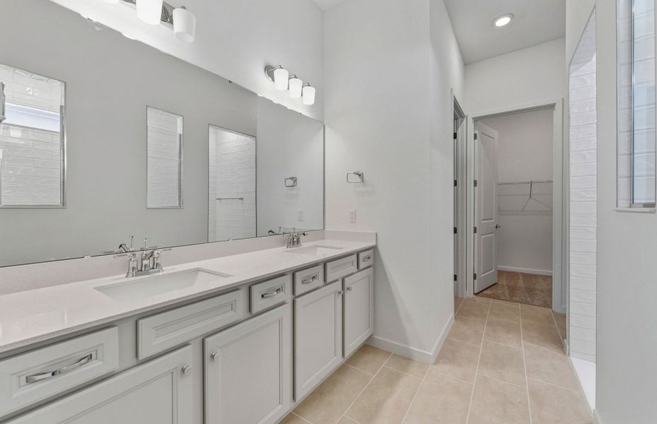 Furnished interior view inside a new home in Del Webb River Reserve, Spring Hill (Image 8).