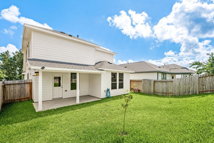Exterior details and patio area of a home in Magnolia Springs, Montgomery (Image 30). Exterior details and patio area of a home in Magnolia Springs, Montgomery (Image 30).