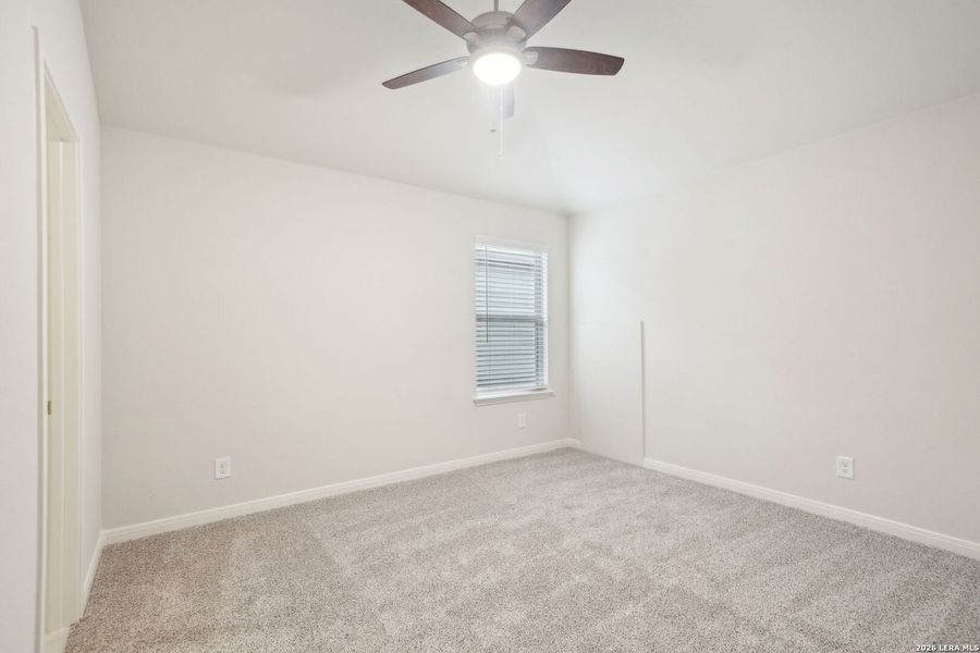 Spacious, unfurnished interior of a new home in Estancia Ranch - Classic Series, San Antonio (Image 38).