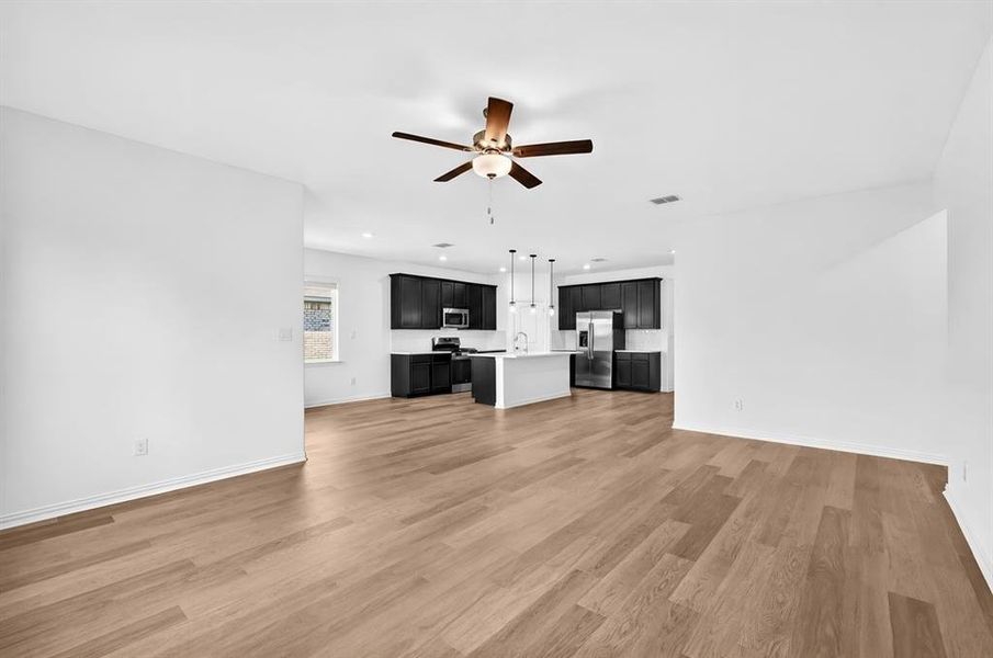 2620 Glacier Road ~ Ready Now!
