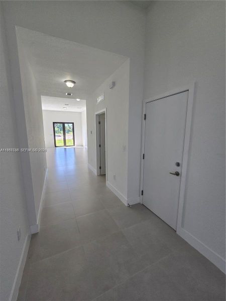 Spacious, unfurnished interior of a new home in , Homestead (Image 44).