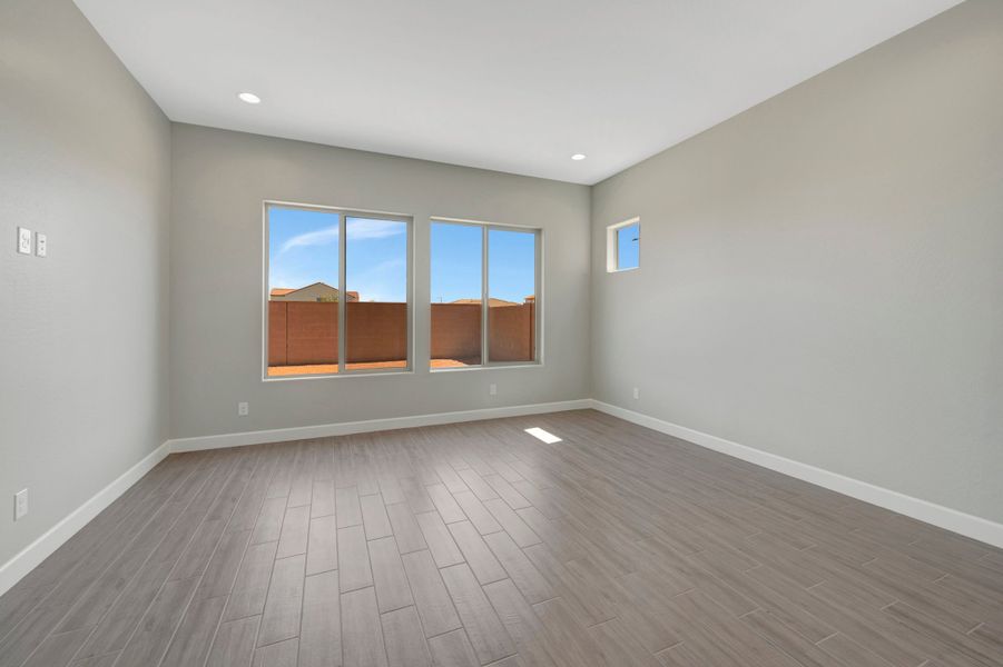 Spacious, unfurnished interior of a new home in Tamber at Soleo, San Tan Valley (Image 10).