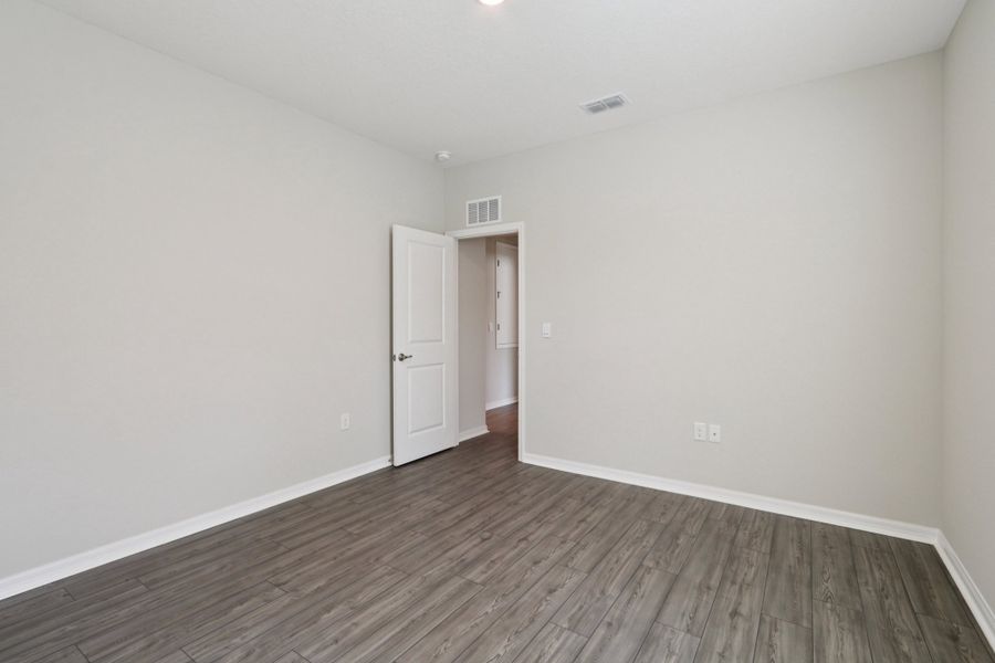 Representative unfurnished interior of a home built from the Ashton by Maronda Homes in Brookshire Green, Kingsland (Image 28).