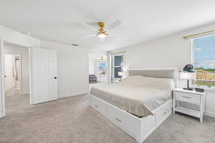 Furnished interior view inside a new home in Cottonwood Creek, Seagoville (Image 10). Furnished interior view inside a new home in Cottonwood Creek, Seagoville (Image 10).