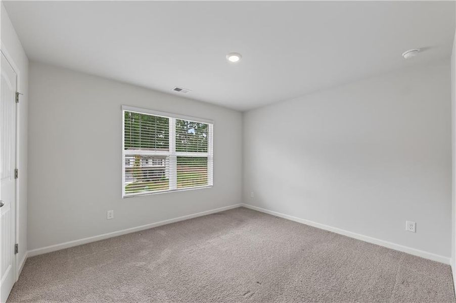 Spacious, unfurnished interior of a new home in Glen at Kensington, Lithia Springs (Image 50). Spacious, unfurnished interior of a new home in Glen at Kensington, Lithia Springs (Image 50).