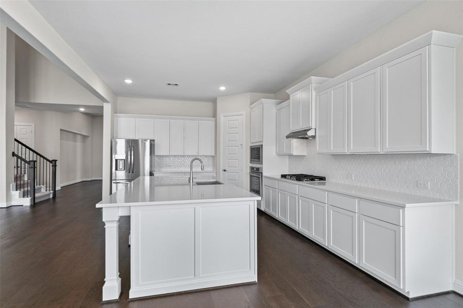 Furnished interior view inside a new home in Brookewater, Rosenberg (Image 19). Furnished interior view inside a new home in Brookewater, Rosenberg (Image 19).