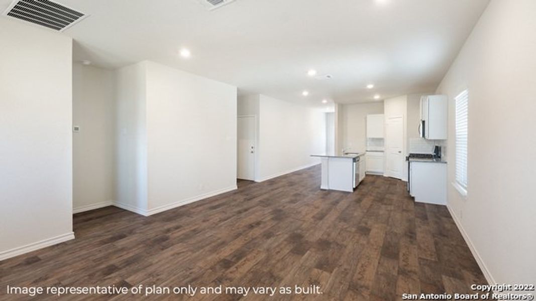 Spacious, unfurnished interior of a new home in Brookstone Creek, San Antonio (Image 24).