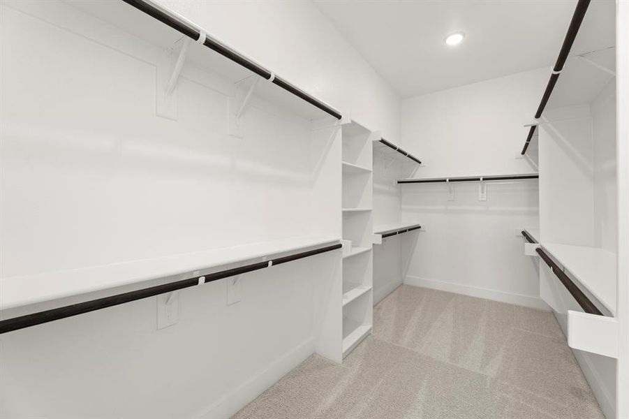 21. 9909 Polo Pitch - Closet 21. 9909 Polo Pitch - Closet