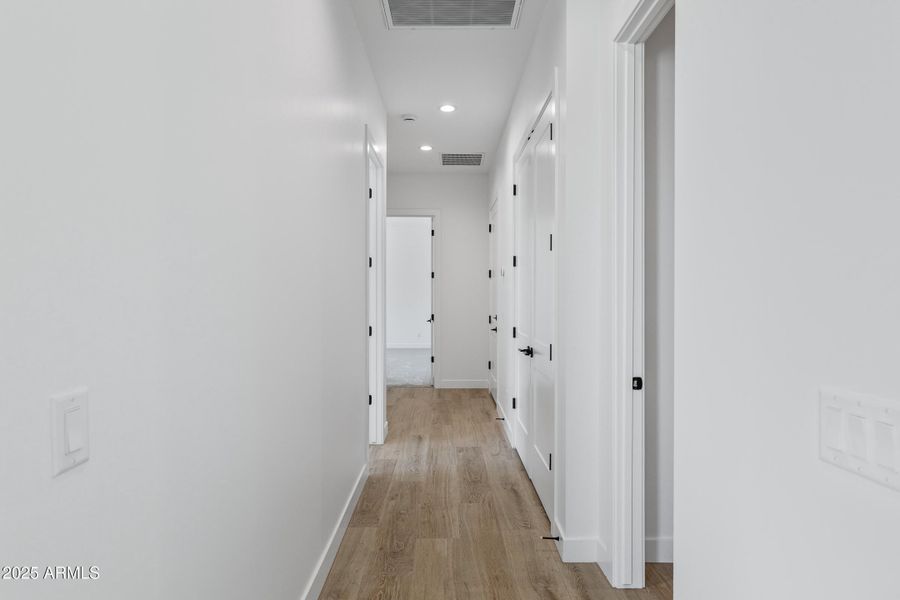 3933 E Freeman Ln-29