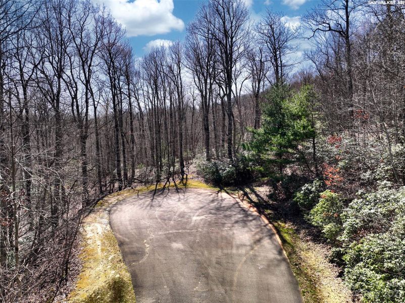 Image 10 of a home in .