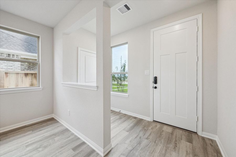 Spacious, unfurnished interior of a new home in Elyson, Katy (Image 18).