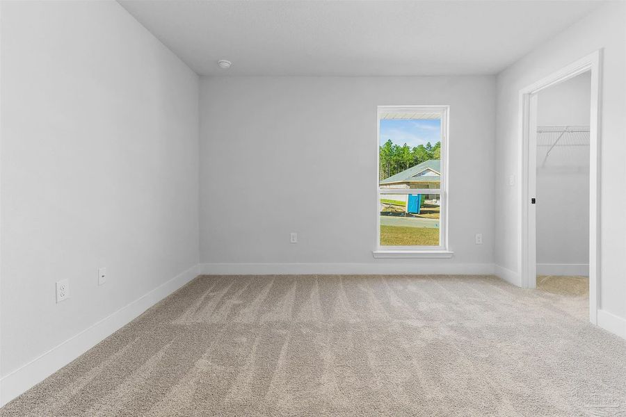 Spacious, unfurnished interior of a new home in Pecan Valley, Pensacola (Image 14).