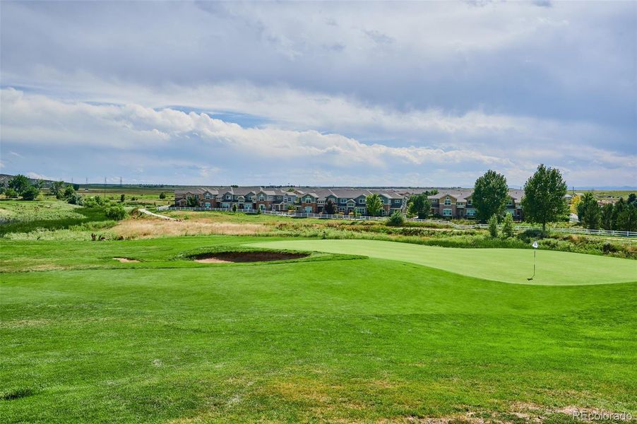 Enjoy Murphy Creek Golf Course nearby