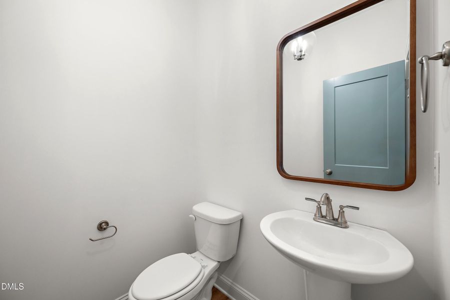 32B0680C-3B8B-4B98-BFDA-DD21A8AAE09E